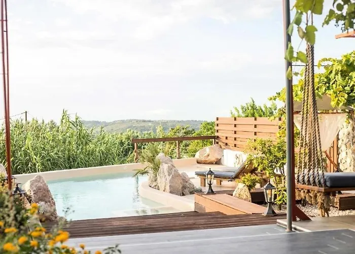 Old Nest House Sálakos