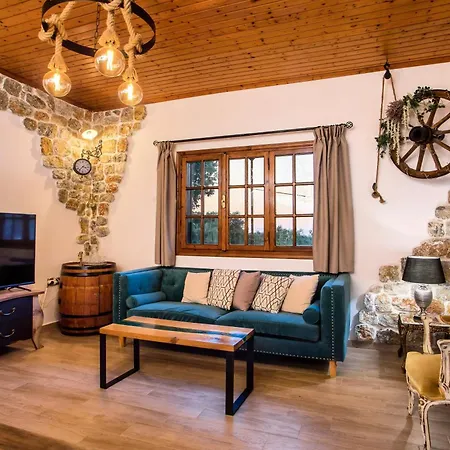 Old Nest House *