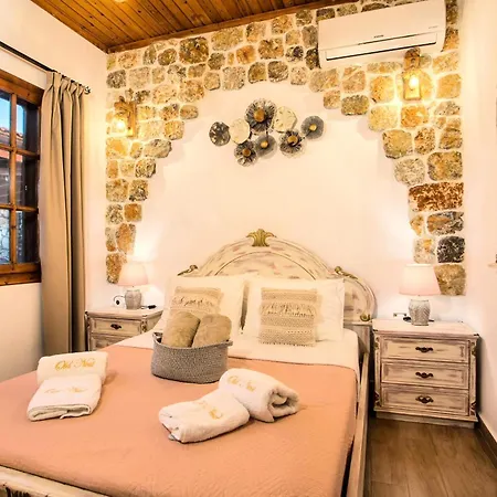 Old Nest House Sálakos