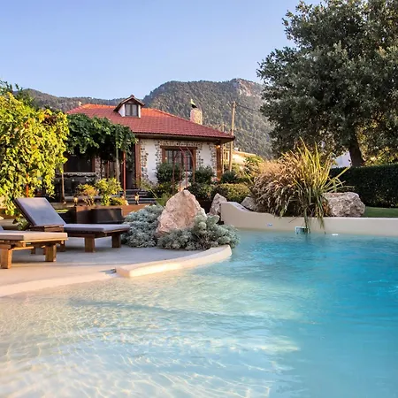 Old Nest House بيت للعطل سالاكوس