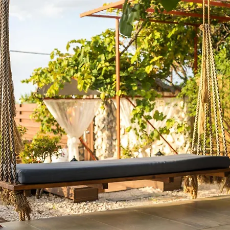 بيت للعطل Old Nest House سالاكوس