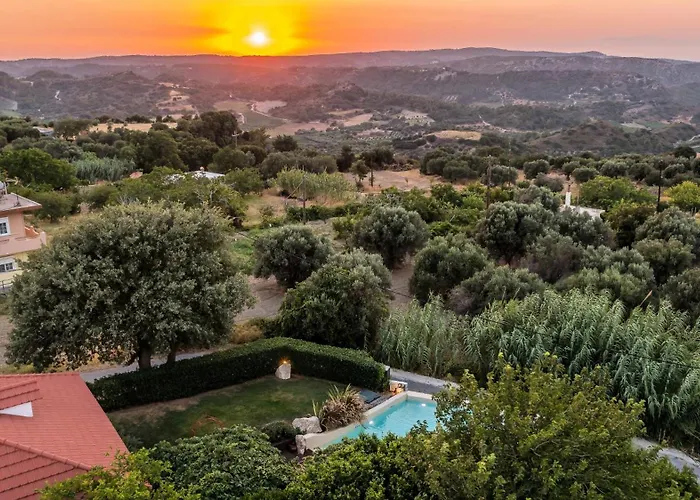 Nyaraló Old Nest House