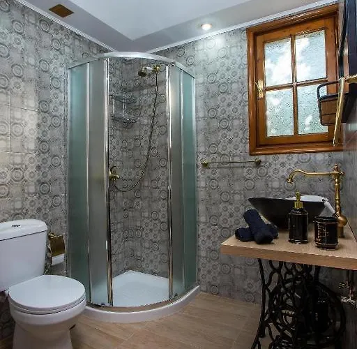 Old Nest House Szálakosz